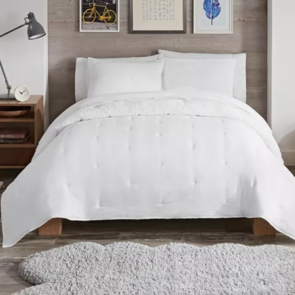 UGG Bedding Nwt Ugg Sherpa Reversible Comforter Poshmark